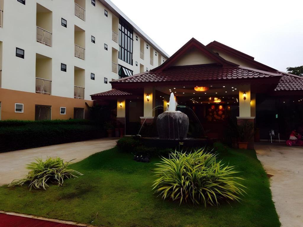 Sirimathani Hotel Loei Bagian luar foto