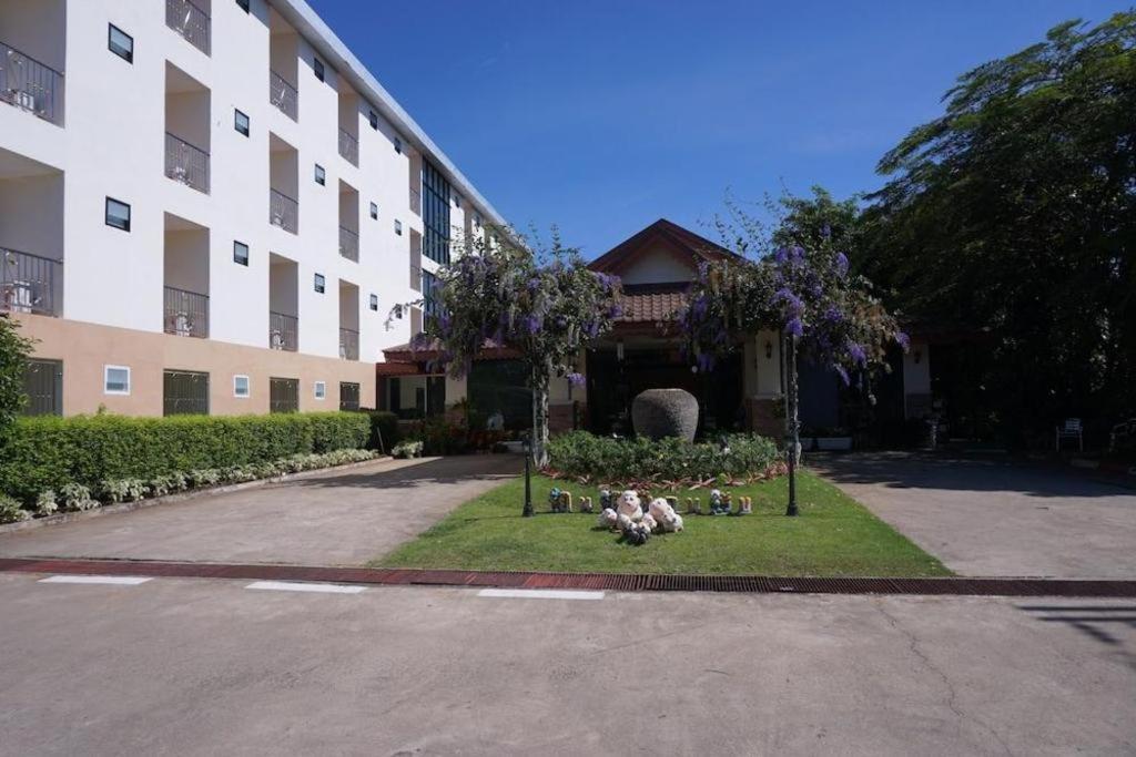 Sirimathani Hotel Loei Bagian luar foto